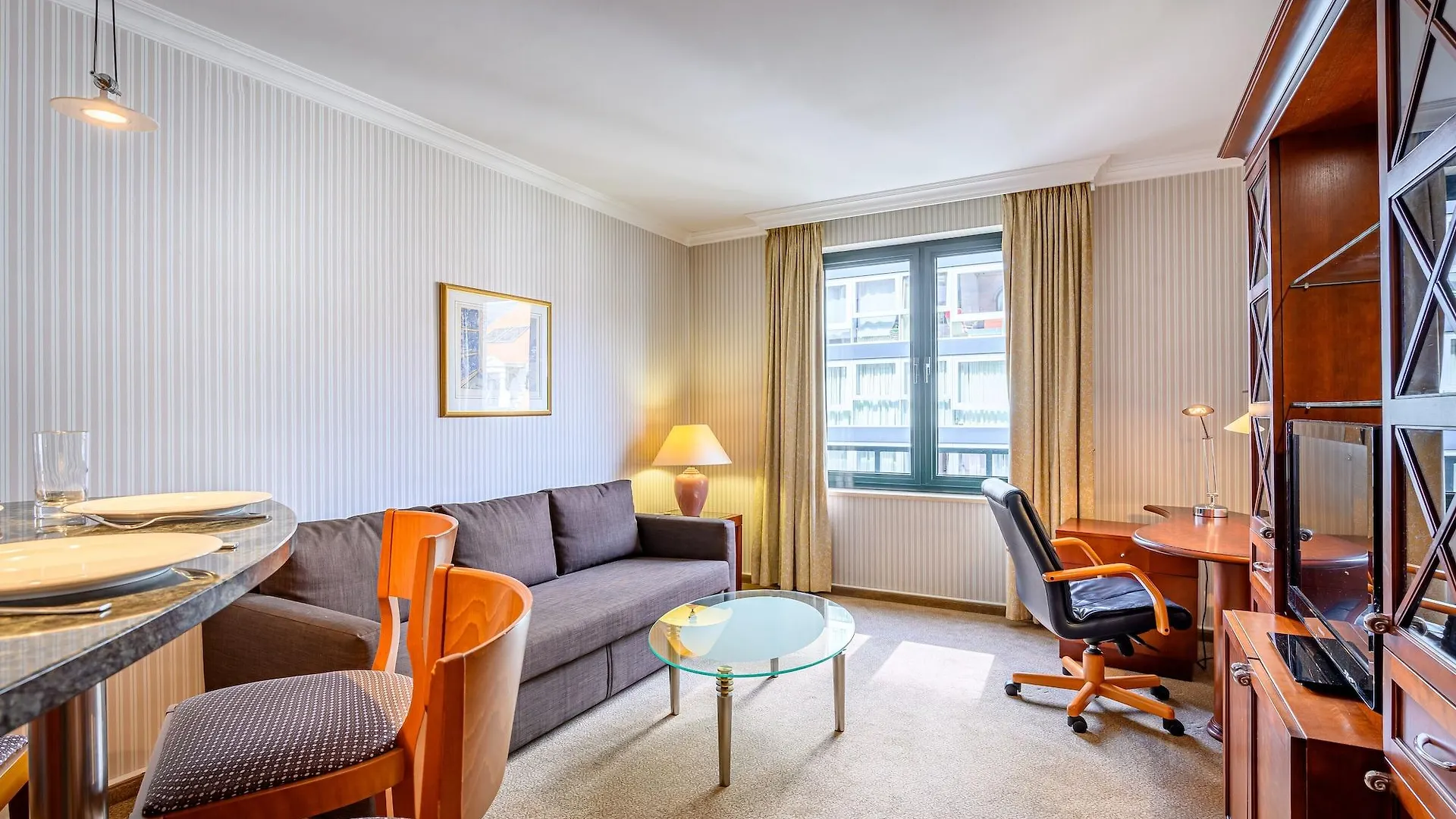 B-Aparthotel Ambiorix Brussels